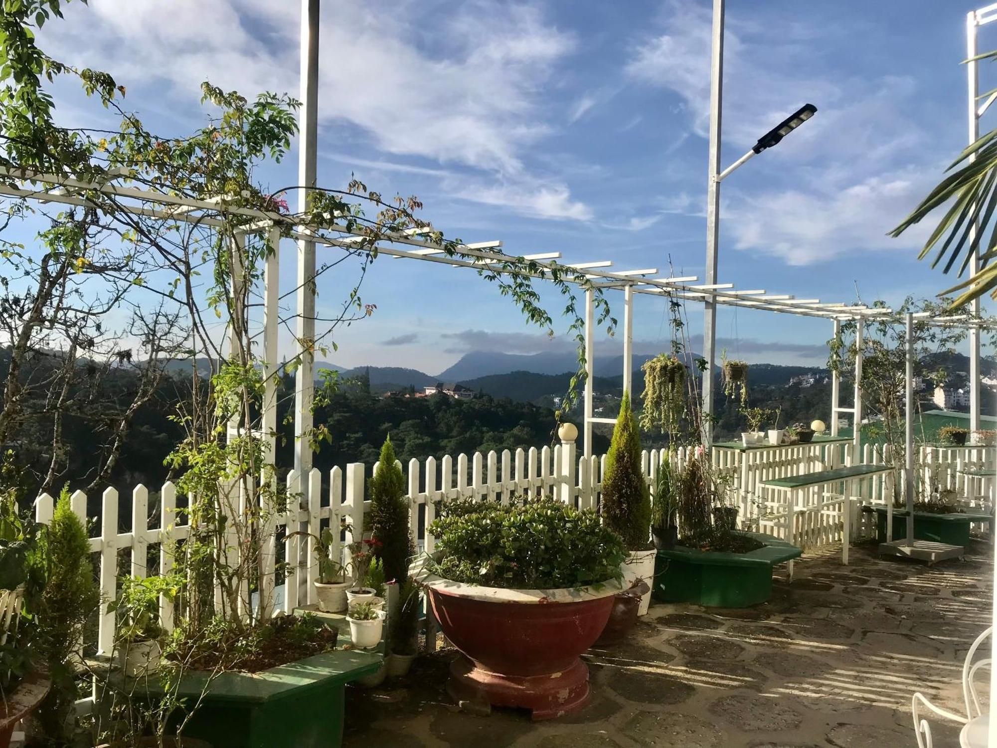 Lacami Dalat Hotel Exteriör bild